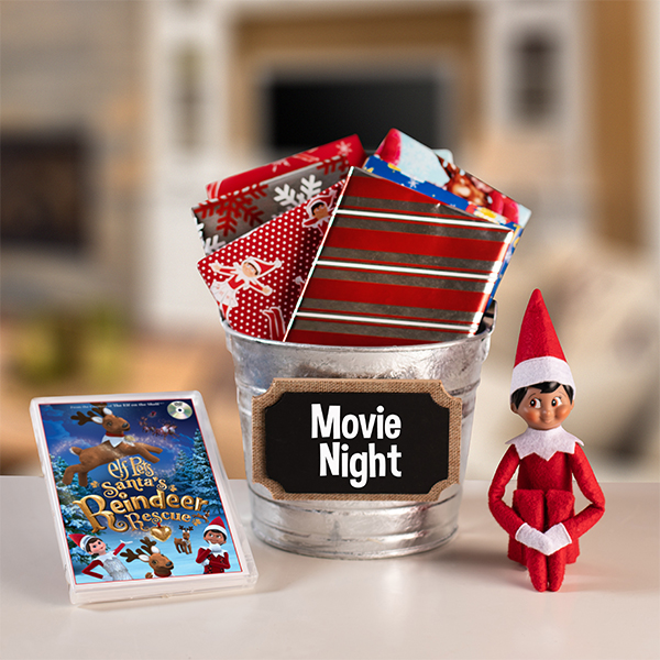Simple Ideas to Host a Family Movie Night at Home | The Elf on the Shelf