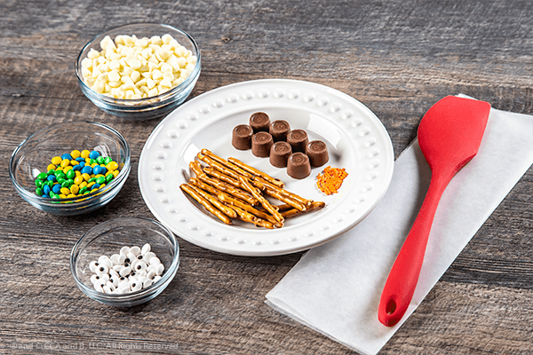 Ingredients needed for snowman bark 