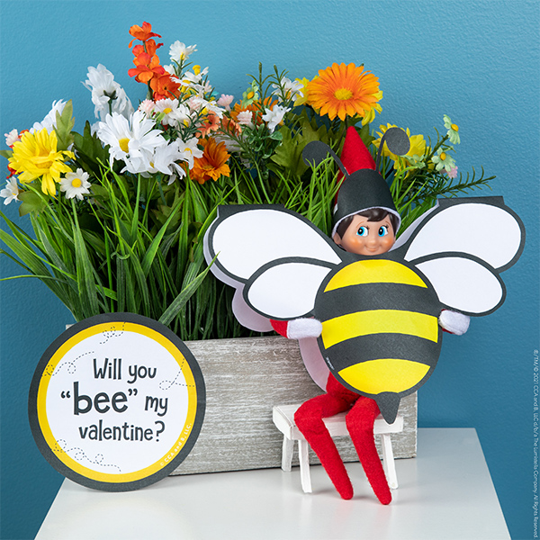 Elf in printable bee costume with flowers and printable note