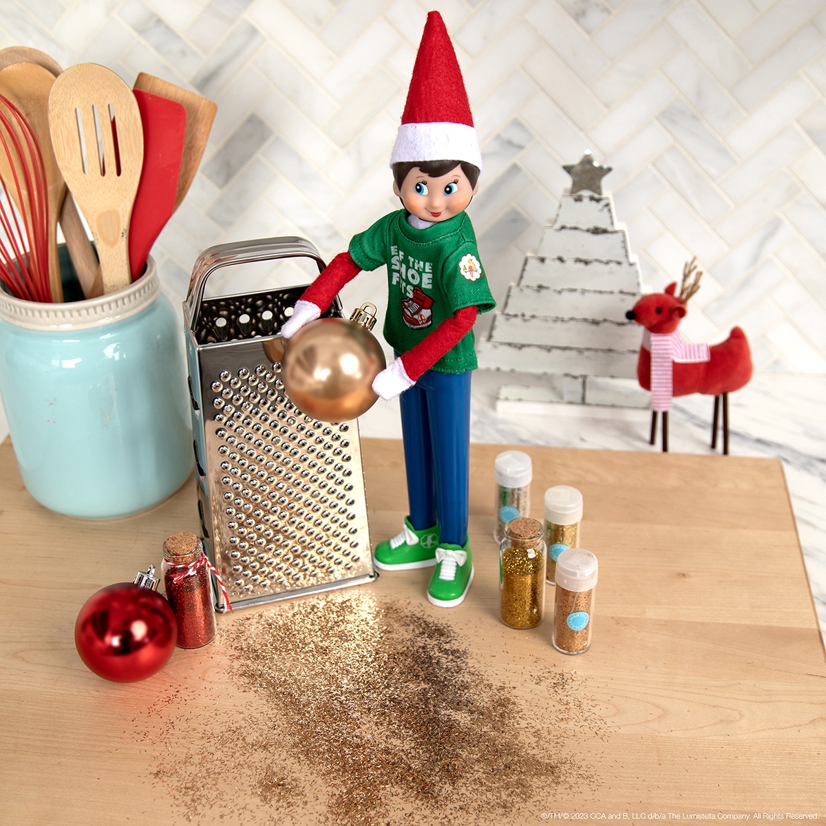 5 EASY Ways To Do Elf On The Shelf - Albion